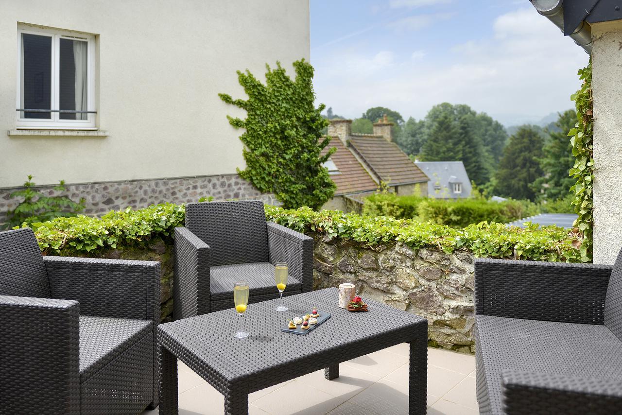 Logis Hotel Spa Restaurant Au Site Normand Clecy Bagian luar foto