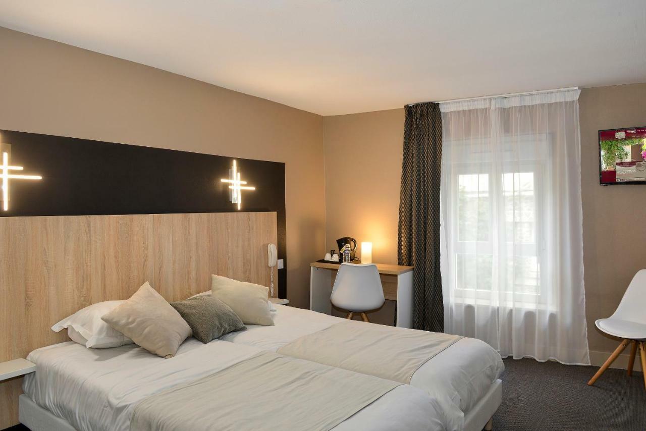 Logis Hotel Spa Restaurant Au Site Normand Clecy Bagian luar foto